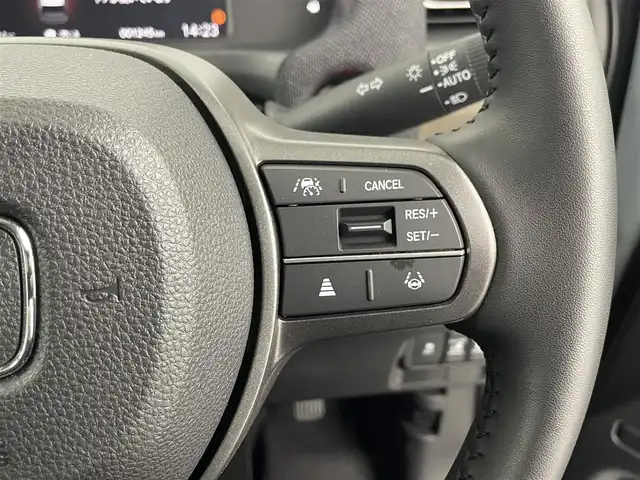 ホンダ フリード AIR EX 埼玉県 2024(令6)年 0.2万km フィヨルドミストパール ホンダセンシング/・レーダークルーズコントロール/・衝突被害軽減装置/・レーンキープアシスト/・ブラインドスポットモニター/純正9インチホンダコネクトナビ(LXM-242ZFNi)/フルセグ/Bluetooth/バックカメラ/両側パワースライドドア/ハーフレザーシート/D/N席シートヒーター/前後コーナーセンサー/前後ドライブレコーダー/電格ウィンカーミラー/LEDヘッドライト/オートライト/スマートキー