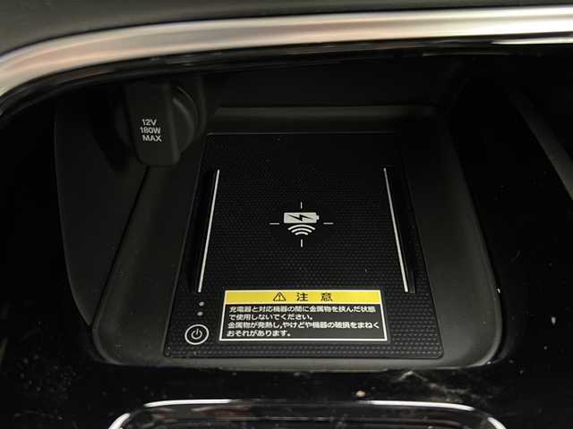ホンダ ヴェゼル ハイブリッド e:HEV Z 宮城県 2022(令4)年 1.3万km プラチナホワイトパール 純正９インチナビ/（AM/FM/BT/Apple Car Play/Android Auto)/フルセグTV/レーダークルーズコントロール/パワーバックドア/前席シートヒーター/ステアリングヒーター/置くだけ充電/バックカメラ/ETC2.0/BSM/ハーフレザー/パドルシフト/前後コーナーセンサー/ダウンヒルアシストコントロール/LEDヘッドライト/純正18インチアルミホイール/純ドアバイザー