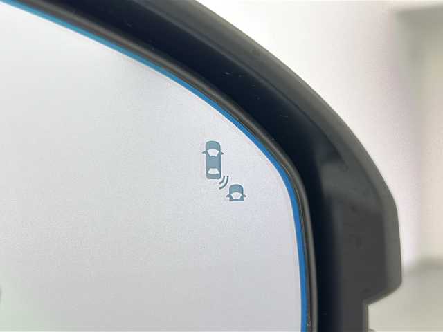 ホンダ ヴェゼル ハイブリッド e:HEV Z 宮城県 2022(令4)年 1.3万km プラチナホワイトパール 純正９インチナビ/（AM/FM/BT/Apple Car Play/Android Auto)/フルセグTV/レーダークルーズコントロール/パワーバックドア/前席シートヒーター/ステアリングヒーター/置くだけ充電/バックカメラ/ETC2.0/BSM/ハーフレザー/パドルシフト/前後コーナーセンサー/ダウンヒルアシストコントロール/LEDヘッドライト/純正18インチアルミホイール/純ドアバイザー