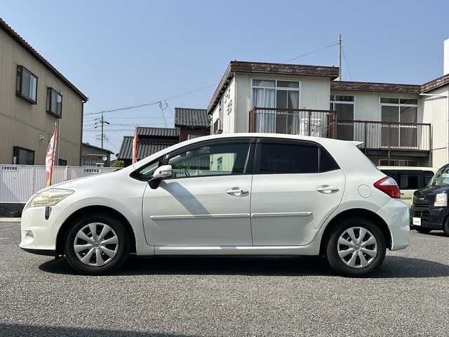 トヨタ オーリス 150X 岐阜県 2010(平22)年 11.7万km ホワイトパールクリスタルシャイン ディーラーオプションナビNSDN-W59/ワンセグAM、FM/プッシュスタート/社外フロアマット/バックカメラ/ETC