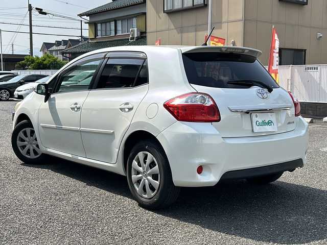 トヨタ オーリス 150X 岐阜県 2010(平22)年 11.7万km ホワイトパールクリスタルシャイン ディーラーオプションナビNSDN-W59/ワンセグAM、FM/プッシュスタート/社外フロアマット/バックカメラ/ETC