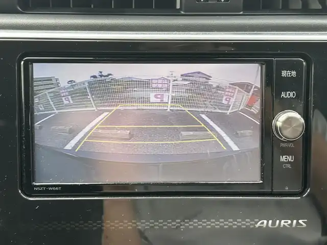 トヨタ オーリスハイブリッド 静岡県 2017(平29)年 3.8万km ブラックマイカ ワンオーナー/純正SDナビ（AM/FM/CD/TV/BT）/ビルトインETC/ムーンルーフ/2眼LEDヘッドライト/保証書/取扱説明書/ナビ取扱説明書