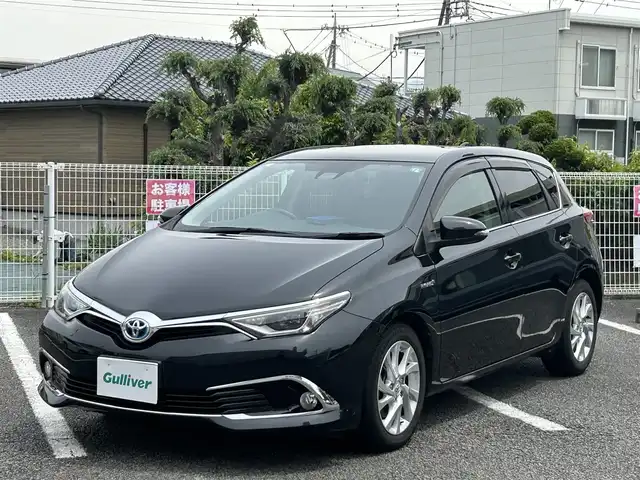 トヨタ オーリスハイブリッド 静岡県 2017(平29)年 3.8万km ブラックマイカ ワンオーナー/純正SDナビ（AM/FM/CD/TV/BT）/ビルトインETC/ムーンルーフ/2眼LEDヘッドライト/保証書/取扱説明書/ナビ取扱説明書