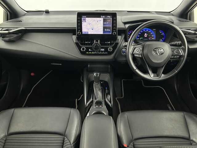 トヨタ カローラツーリング ハイブリッド ダブルバイビー 愛知県 2019(令1)年 4.3万km ホワイトパールクリスタルシャイン 純正9インチディスプレイオーディオ/・フルセグTV/・バックカメラ/・Bluetooth/トヨタセーフティセンス/・レーンキープアシスト/・レーダークルーズコントロール/・ブラインドスポットモニター/ビルトインETC2.0/ステアリングスイッチ/LEDヘッドライト/ハーフレザーシート/スマートキー/スペアキー/純正17インチAW