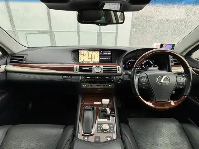 レクサス ＬＳ 600h バージョンC Iパック 宮城県 2015(平27)年 8万km ブラック 登録時走行距離80/057km/サンルーフ/HDDナビ/フォグランプ/クルーズコントロール/ステアリングヒーター/電動リアゲート/BSM/エアシート＆シートヒーター/社外センサー（SuperCat）/メモリーシート/ビルトインETC/４WD/ドアバイザー/純正アルミホイール/LEDヘッドライト