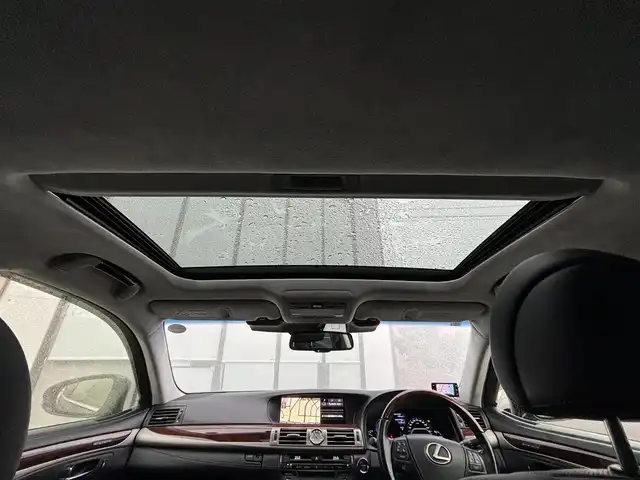 レクサス ＬＳ 600h バージョンC Iパック 宮城県 2015(平27)年 8万km ブラック 登録時走行距離80/057km/サンルーフ/HDDナビ/フォグランプ/クルーズコントロール/ステアリングヒーター/電動リアゲート/BSM/エアシート＆シートヒーター/社外センサー（SuperCat）/メモリーシート/ビルトインETC/４WD/ドアバイザー/純正アルミホイール/LEDヘッドライト