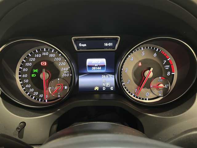 メルセデス・ベンツ ＣＬＡ１８０ 新潟県 2016(平28)年 3.9万km コスモスブラック レーダーセーフティパッケージ/-ブラインドスポットアシスト/-ディストロニックプラス/-レーンキーピングアシスト/-PRE SAFE/ベーシックパッケージ/-HIDヘッドライト&ウォッシャー/-パークトロニック/-シートヒーター/-キーレスゴー/純正HDDナビ/フルセグTV/バックカメラ/ETC/パドルシフト/純正18インチAW