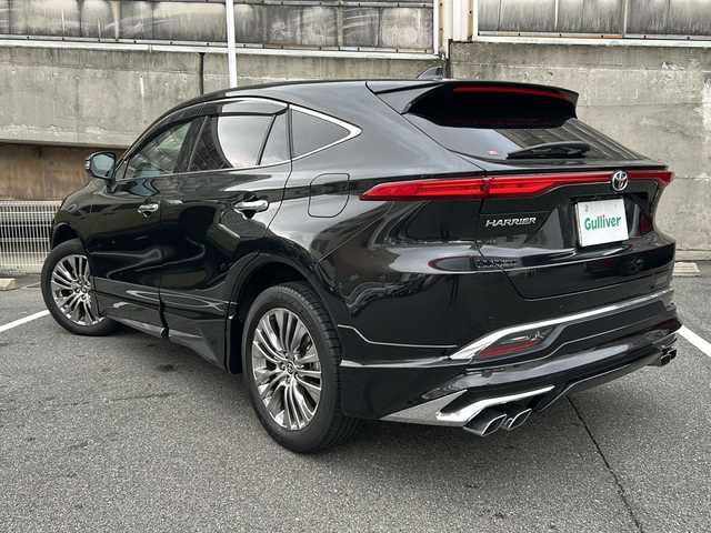 トヨタ ハリアー Z 愛知県 2022(令4)年 4万km プレシャスブラックパール ワンオーナー/モデリスタエアロ(F・S・R)/JBLサウンド/ハーフレーザーシート/純正ナビ/フルセグTV・Bluetooth・USB/パノラミックビューモニター/バックカメラ/パワーバックドア/プリクラッシュセーフティ/レーダークルーズコントロール/レーントレーシングアシスト/RCTA/PKSB/RSA/オートマチックハイビーム/クリアランスソナー/ヘッドアップディスプレイ/パワーシート/ビルトインETC2.0/TVキャンセラー/純正フロアマット/プッシュスタート/スマートキー/保証書/取説/スペアスマートキー