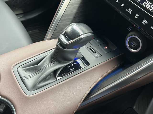 トヨタ ハリアー Z 愛知県 2022(令4)年 4万km プレシャスブラックパール ワンオーナー/モデリスタエアロ(F・S・R)/JBLサウンド/ハーフレーザーシート/純正ナビ/フルセグTV・Bluetooth・USB/パノラミックビューモニター/バックカメラ/パワーバックドア/プリクラッシュセーフティ/レーダークルーズコントロール/レーントレーシングアシスト/RCTA/PKSB/RSA/オートマチックハイビーム/クリアランスソナー/ヘッドアップディスプレイ/パワーシート/ビルトインETC2.0/TVキャンセラー/純正フロアマット/プッシュスタート/スマートキー/保証書/取説/スペアスマートキー