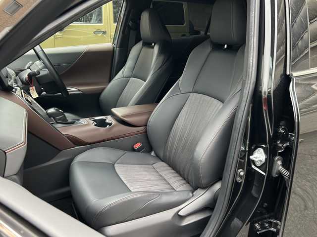 トヨタ ハリアー Z 愛知県 2022(令4)年 4万km プレシャスブラックパール ワンオーナー/モデリスタエアロ(F・S・R)/JBLサウンド/ハーフレーザーシート/純正ナビ/フルセグTV・Bluetooth・USB/パノラミックビューモニター/バックカメラ/パワーバックドア/プリクラッシュセーフティ/レーダークルーズコントロール/レーントレーシングアシスト/RCTA/PKSB/RSA/オートマチックハイビーム/クリアランスソナー/ヘッドアップディスプレイ/パワーシート/ビルトインETC2.0/TVキャンセラー/純正フロアマット/プッシュスタート/スマートキー/保証書/取説/スペアスマートキー