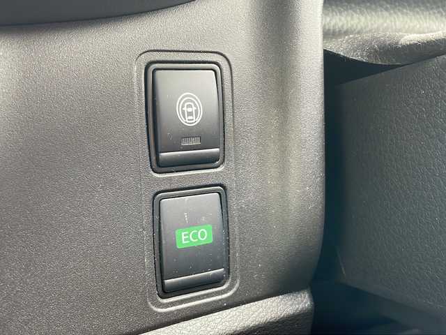 日産 セレナ X V 岩手県 2022(令4)年 7.2万km ダークメタルグレー 社外メモリナビ/AM/FM/Bluetooth/フロント/サイド/バックカメラ/アラウンドビューモニター/ETC/ドライブレコーダー/両側パワースライドドア/クルーズコントロール/衝突被害軽減ブレーキ/横滑り防止装置/コーナーセンサー/アイドリングストップ/オートライト/オートハイビーム/HIDヘッドライト/スマートキー/プッシュスタート/電動格納ミラー/社外15インチAW/社外フロアマット/保証書/取扱説明書