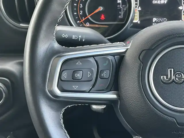 クライスラー・ジープ ジープ ラングラー アンリミテッド サハラ 福岡県 2020(令2)年 3.6万km ブライトホワイト アダプティブクルーズコントロール/レーンキープアシスト/ブラインドスポットモニター/Alpineスピーカー/純正ナビ/Applecarplay/androidauto/フルセグTV/Bluetooth/バックカメラ/サイドカメラ/黒革シート/前席シートヒーター/LEDヘッドライト/オートハイビーム/前後ドライブレコーダー/純正18インチアルミホイール/ETC2.0/取扱説明書/保証書/スペアキー×1/ミラー型レーダー探知機