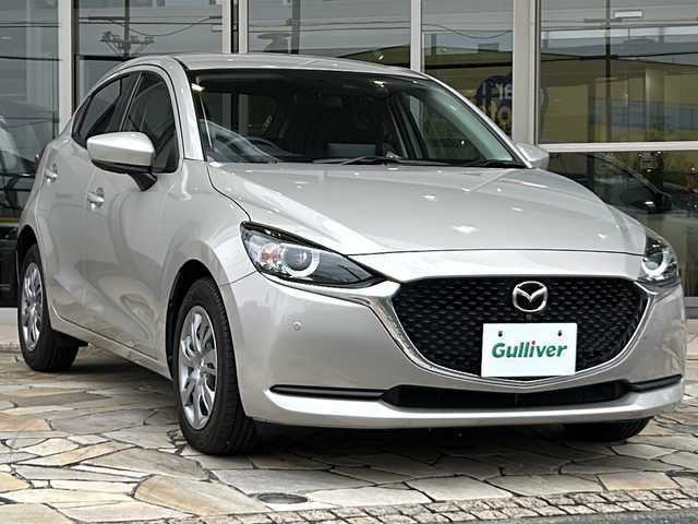 マツダ マツダ２ 15S スマートエディション 静岡県 2022(令4)年 0.7万km プラチナクォーツメタリック 純正ナビ/・FM/・AM/・Stitcher/・Bluetooth/・USB/・SD/・AUX/主要装備/・３６０°ビューモニター/・ＥＴＣ/・ドライブレコーダー/・ブラインドスポットモニター/・ＬＥＤヘッドライト/・スマートシティーブレーキサポート/・車線逸脱警報システム/・アイドリングストップ/・コーナーセンサー/・ＭＴモード付ＡＴ/・誤発進抑制制御/・サイドカーテンエアバッグ