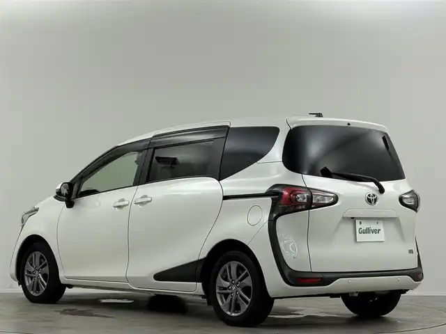 トヨタ シエンタ ハイブリッド G クエロ 埼玉県 2021(令3)年 4.9万km ホワイトパールクリスタルシャイン 純正9型ナビ　全方位　LEDヘッドライト　シートヒーター　両側電動　CD　DVD　BT　フルセグ　クルーズコントロール　レーンキープアシスト　衝突被害軽減　ETC　ドライブレコーダー