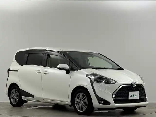 トヨタ シエンタ ハイブリッド G クエロ 埼玉県 2021(令3)年 4.9万km ホワイトパールクリスタルシャイン 純正9型ナビ　全方位　LEDヘッドライト　シートヒーター　両側電動　CD　DVD　BT　フルセグ　クルーズコントロール　レーンキープアシスト　衝突被害軽減　ETC　ドライブレコーダー