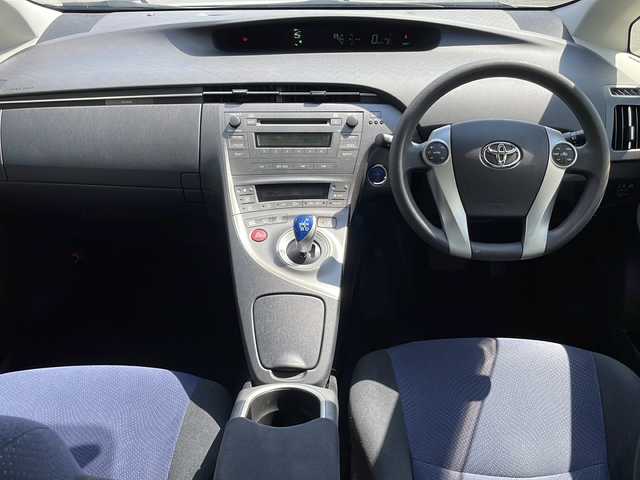 トヨタ プリウス S 静岡県 2014(平26)年 7.1万km ホワイトパールクリスタルシャイン 純正CD/スマートキー/ディスチャージ/プッシュスタート/フォグランプ/オートライト/ビルトインETC