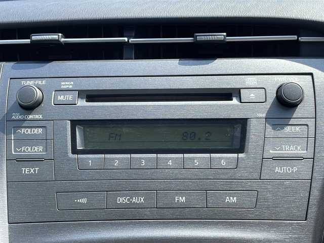 トヨタ プリウス S 静岡県 2014(平26)年 7.1万km ホワイトパールクリスタルシャイン 純正CD/スマートキー/ディスチャージ/プッシュスタート/フォグランプ/オートライト/ビルトインETC