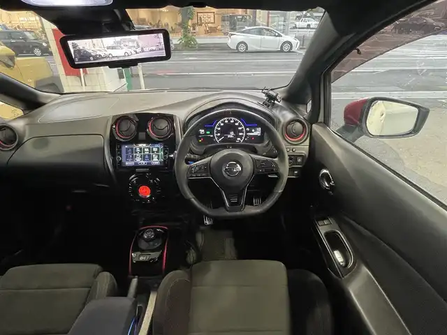 日産 ノート e－パワー ニスモ 群馬県 2018(平30)年 10.1万km ブリリアントホワイトパール エマージェンシーブレーキ/純正メモリナビゲーション/（CD/DVD/SD/BT/フルセグTV）/全方位カメラ/デジタルインナーミラー/ナビ連動ドライブレコーダー/ETC/クルーズコントロール/クリアランスソナー/LEDヘッドライト/オートライト/ドアバイザー/電格ミラー/社外フロアマット/純正16インチアルミホイール