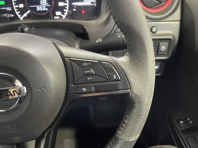 日産 ノート e－パワー ニスモ 群馬県 2018(平30)年 10.1万km ブリリアントホワイトパール エマージェンシーブレーキ/純正メモリナビゲーション/（CD/DVD/SD/BT/フルセグTV）/全方位カメラ/デジタルインナーミラー/ナビ連動ドライブレコーダー/ETC/クルーズコントロール/クリアランスソナー/LEDヘッドライト/オートライト/ドアバイザー/電格ミラー/社外フロアマット/純正16インチアルミホイール