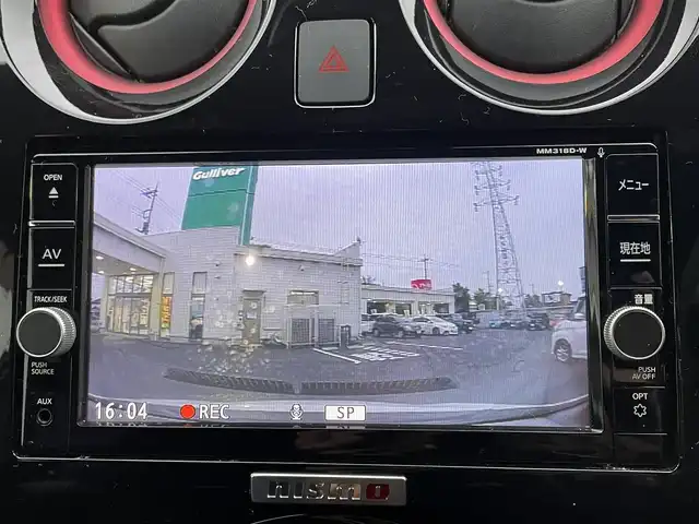 日産 ノート e－パワー ニスモ 群馬県 2018(平30)年 10.1万km ブリリアントホワイトパール エマージェンシーブレーキ/純正メモリナビゲーション/（CD/DVD/SD/BT/フルセグTV）/全方位カメラ/デジタルインナーミラー/ナビ連動ドライブレコーダー/ETC/クルーズコントロール/クリアランスソナー/LEDヘッドライト/オートライト/ドアバイザー/電格ミラー/社外フロアマット/純正16インチアルミホイール