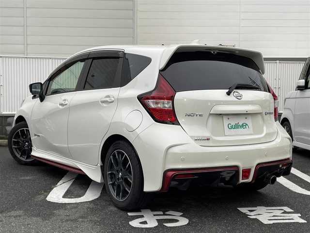 日産 ノート e－パワー ニスモ 群馬県 2018(平30)年 10.1万km ブリリアントホワイトパール エマージェンシーブレーキ/純正メモリナビゲーション/（CD/DVD/SD/BT/フルセグTV）/全方位カメラ/デジタルインナーミラー/ナビ連動ドライブレコーダー/ETC/クルーズコントロール/クリアランスソナー/LEDヘッドライト/オートライト/ドアバイザー/電格ミラー/社外フロアマット/純正16インチアルミホイール