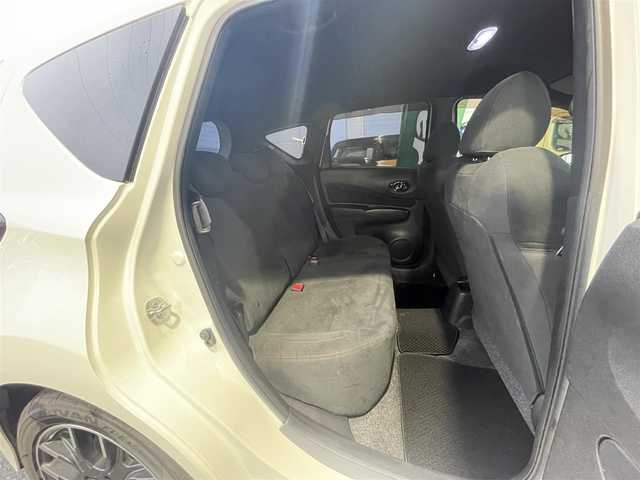 日産 ノート e－パワー ニスモ 群馬県 2018(平30)年 10.1万km ブリリアントホワイトパール エマージェンシーブレーキ/純正メモリナビゲーション/（CD/DVD/SD/BT/フルセグTV）/全方位カメラ/デジタルインナーミラー/ナビ連動ドライブレコーダー/ETC/クルーズコントロール/クリアランスソナー/LEDヘッドライト/オートライト/ドアバイザー/電格ミラー/社外フロアマット/純正16インチアルミホイール