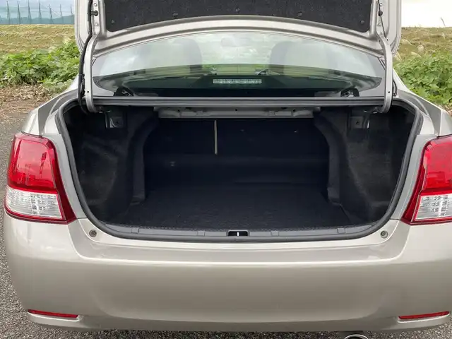 トヨタ カローラ アクシオ 1．5 ラグゼール 新潟県 2012(平24)年 7.4万km メローシルバーメタリック 4WD/社外SDナビ(MDV-L301)/CD/USB/ワンセグテレビ/バックカメラ/ETC/運転席エアシート/ステアリングスイッチ/スマートキー/プッシュスタート/キセノンヘッドライト/オートライト/フォグランプ/社外17インチアルミホイール
