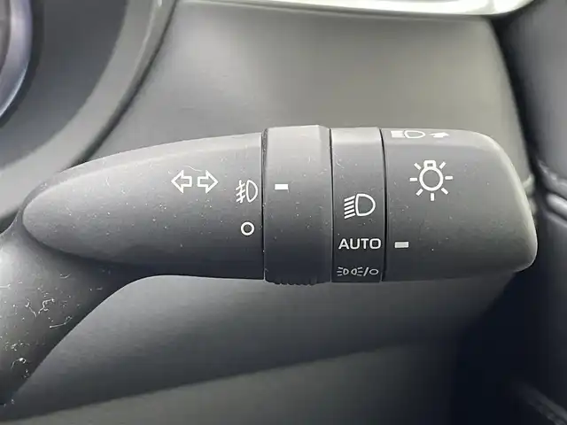 トヨタ ハリアー ハイブリッド G 島根県 2022(令4)年 3.5万km ホワイトパールクリスタルシャイン 登録時走行距離 34776km/ワンオーナー/取扱説明書（ナビ・車両）/保証書/純正ディスプレイオーディオ/(Bluetooth/AM/FM/USB/Miracast)/バックカメラ/プリクラッシュセーフティシステム/ブラインドスポットモニター/レーダークルーズコントロール/レーンキープアシススト/電動リアゲート/ドライブレコーダー前後/パワーシート/クリアランスソナー/LEDヘッドライト/オートライト/オートマチックハイビーム/４WD/ETC/純正アルミ１９インチ/禁煙車