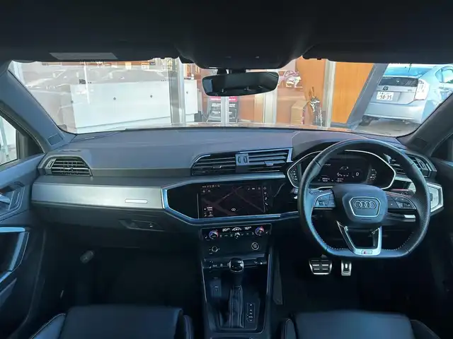 アウディ Ｑ３ 35TDIクワトロ Sライン 富山県 2020(令2)年 2.7万km 黒 プラスパッケージ/ベーシックパッケージ/アシスタンスパッケージ/テクノロジーパッケージ/BANG＆OLUFSENサウンド/純正SDナビ/Bluetooth接続/App-conect/qi充電/バックカメラ/トップビューカメラ/前後ドラレコ/電動リアゲート/D/N席シートヒーター/D/N席パワーシート/衝突軽減/コーナーセンサー