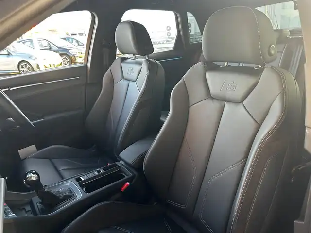 アウディ Ｑ３ 35TDIクワトロ Sライン 富山県 2020(令2)年 2.7万km 黒 プラスパッケージ/ベーシックパッケージ/アシスタンスパッケージ/テクノロジーパッケージ/BANG＆OLUFSENサウンド/純正SDナビ/Bluetooth接続/App-conect/qi充電/バックカメラ/トップビューカメラ/前後ドラレコ/電動リアゲート/D/N席シートヒーター/D/N席パワーシート/衝突軽減/コーナーセンサー