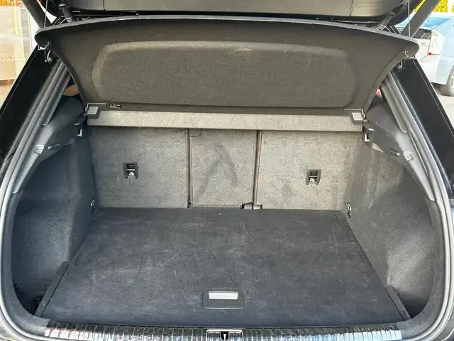 アウディ Ｑ３ 35TDIクワトロ Sライン 富山県 2020(令2)年 2.7万km 黒 プラスパッケージ/ベーシックパッケージ/アシスタンスパッケージ/テクノロジーパッケージ/BANG＆OLUFSENサウンド/純正SDナビ/Bluetooth接続/App-conect/qi充電/バックカメラ/トップビューカメラ/前後ドラレコ/電動リアゲート/D/N席シートヒーター/D/N席パワーシート/衝突軽減/コーナーセンサー
