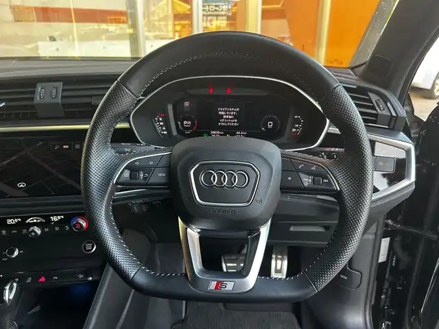 アウディ Ｑ３ 35TDIクワトロ Sライン 富山県 2020(令2)年 2.7万km 黒 プラスパッケージ/ベーシックパッケージ/アシスタンスパッケージ/テクノロジーパッケージ/BANG＆OLUFSENサウンド/純正SDナビ/Bluetooth接続/App-conect/qi充電/バックカメラ/トップビューカメラ/前後ドラレコ/電動リアゲート/D/N席シートヒーター/D/N席パワーシート/衝突軽減/コーナーセンサー