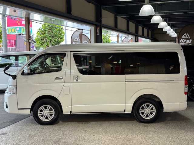 トヨタ ハイエース GL ロング 道北・旭川 2021(令3)年 0.7万km ホワイトパールクリスタルシャイン フルセグテレビ/片側パワースライドドア/ETC/ドアバイザー/フロントカメラ/サイドカメラ/バックカメラ/全方位カメラ/フロントフォグランプ/リアフォグランプ/社外アルミホイール/ミラーヒーター/寒冷地仕様車