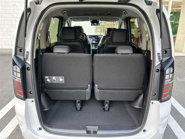 ホンダ フリード ハイブリット e:HEV AIR EX 福岡県 2025(令7)年 0.1千km プラチナホワイトパール 登録済未使用車HondaCONNECTナビバックカメラホンダセンシングコーナーセンサー両側パワスラBSMハーフレザーシートシートヒーターUSBポート純正LEDヘッドライト純正15インチアルミホイールスマートキープッシュスタート