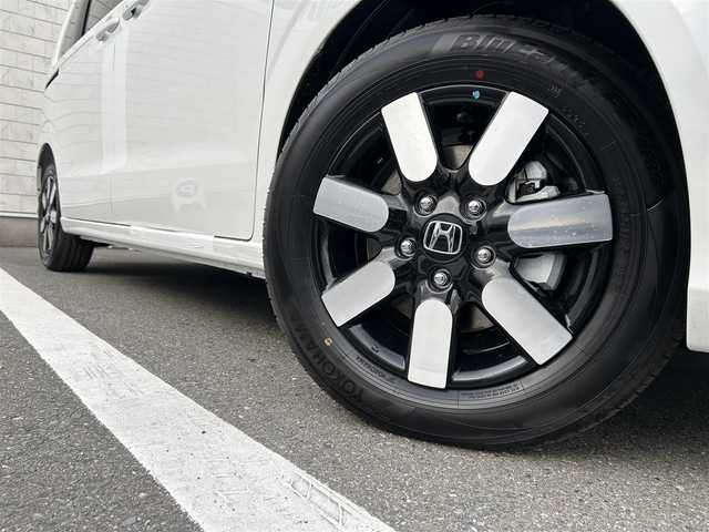 ホンダ フリード ハイブリット e:HEV AIR EX 福岡県 2025(令7)年 0.1千km プラチナホワイトパール 登録済未使用車HondaCONNECTナビバックカメラホンダセンシングコーナーセンサー両側パワスラBSMハーフレザーシートシートヒーターUSBポート純正LEDヘッドライト純正15インチアルミホイールスマートキープッシュスタート