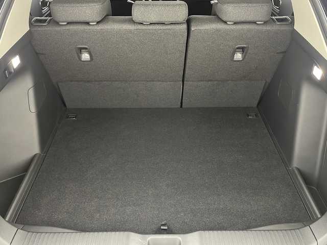 ホンダ ヴェゼル ハイブリッド e:HEV X 大阪府 2023(令5)年 3.5万km クリスタルブラックパール 純正９インチワイドディスプレイオーディオ/【BT/フルセグTV/ナビ/USB]/バックカメラ/ワイヤレス充電器/ETC2.0/ドライブレコーダー前後　DRH-224SD/衝突被害軽減システム/レーンキープアシスト/コーナーセンサー前後/クルーズコントロール追跡/オートライト/パドルシフト/BRAKEHOLD/純正17インチアルミホイール/純正フロアマット/スペアキー