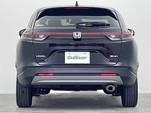 ホンダ ヴェゼル ハイブリッド e:HEV X 大阪府 2023(令5)年 3.5万km クリスタルブラックパール 純正９インチワイドディスプレイオーディオ/【BT/フルセグTV/ナビ/USB]/バックカメラ/ワイヤレス充電器/ETC2.0/ドライブレコーダー前後　DRH-224SD/衝突被害軽減システム/レーンキープアシスト/コーナーセンサー前後/クルーズコントロール追跡/オートライト/パドルシフト/BRAKEHOLD/純正17インチアルミホイール/純正フロアマット/スペアキー