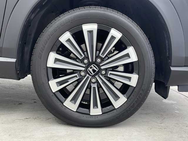ホンダ ヴェゼル ハイブリッド e:HEV X 大阪府 2023(令5)年 3.5万km クリスタルブラックパール 純正９インチワイドディスプレイオーディオ/【BT/フルセグTV/ナビ/USB]/バックカメラ/ワイヤレス充電器/ETC2.0/ドライブレコーダー前後　DRH-224SD/衝突被害軽減システム/レーンキープアシスト/コーナーセンサー前後/クルーズコントロール追跡/オートライト/パドルシフト/BRAKEHOLD/純正17インチアルミホイール/純正フロアマット/スペアキー