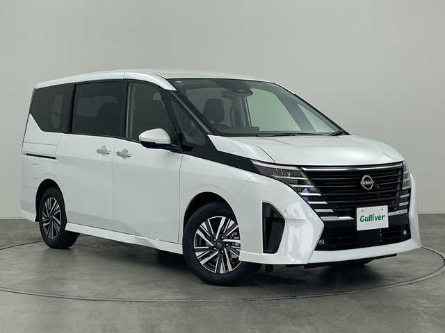 日産 セレナ e－パワー ハイウェイスター V 群馬県 2025(令7)年 0.1千km プリズムホワイト 登録済未使用車　純正１１型後席モニター　純正１２．３型ナビ　全周囲カメラ　フルセグＴＶ　デジタルインナーミラー　ワイヤレス充電器　プロパイロット　両側電動スライドドア　ＢＳＭ　ＬＥＤヘッドライト　禁煙