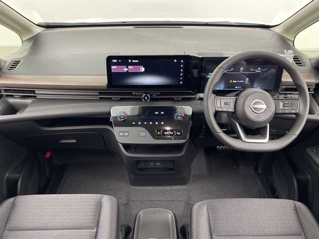 日産 セレナ e－パワー ハイウェイスター V 群馬県 2025(令7)年 0.1千km プリズムホワイト 登録済未使用車　純正１１型後席モニター　純正１２．３型ナビ　全周囲カメラ　フルセグＴＶ　デジタルインナーミラー　ワイヤレス充電器　プロパイロット　両側電動スライドドア　ＢＳＭ　ＬＥＤヘッドライト　禁煙