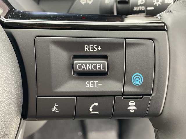 日産 セレナ e－パワー ハイウェイスター V 群馬県 2025(令7)年 0.1千km プリズムホワイト 登録済未使用車　純正１１型後席モニター　純正１２．３型ナビ　全周囲カメラ　フルセグＴＶ　デジタルインナーミラー　ワイヤレス充電器　プロパイロット　両側電動スライドドア　ＢＳＭ　ＬＥＤヘッドライト　禁煙