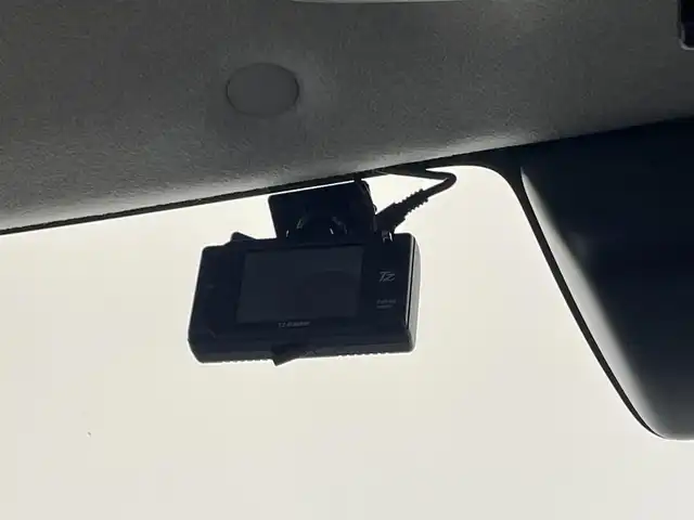 トヨタ タンク カスタムG 埼玉県 2019(平31)年 6.5万km パールホワイトⅢ スマートアシスト３　純正９インチナビ　パノラミックビューモニター　ビルトインＥＴＣ　前後ドライブレコーダー　シートヒーター　ステアリングスイッチ　純正アルミホイール　オートハイビーム　ＬＥＤライト