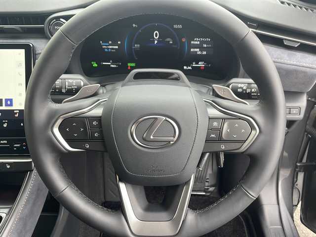 レクサス ＬＢＸ クール 岩手県 2024(令6)年 0.8万km グレーⅡ マークレビンソンサウンドシステム 9.8型ナビ 全周囲C カラーヘッドアップディスプレイ フルセグTV ビルドインETC2.0 アドバンスドパーク AC100Vコンセント 電動ハーフレザーシート シートヒーター ステアヒーター パドルシフト レーダークルーズ BSM 電動リアゲート 純正18AW スマートキー スペアキー