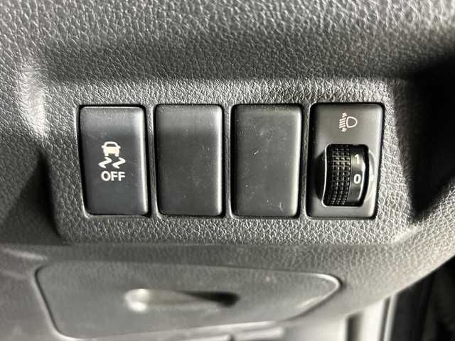 日産 エクストレイル 20X 佐賀県 2012(平24)年 12.2万km ダイヤモンドブラック 社外7インチナビ/フルセグTV/CD/DVD/Bluetooth/バックカメラ　/ダウンヒルアシストコントロール/オートライト/横滑り防止装置/HIDヘッドライト/ハーフレザーシート/全席シートヒーター/ISOFIX対応シート/ETC/４WD/純正フロアマット/純正ドアバイザー/社外17インチアルミホイール/ルーフレール