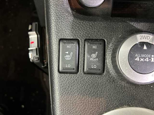 日産 エクストレイル 20X 佐賀県 2012(平24)年 12.2万km ダイヤモンドブラック 社外7インチナビ/フルセグTV/CD/DVD/Bluetooth/バックカメラ　/ダウンヒルアシストコントロール/オートライト/横滑り防止装置/HIDヘッドライト/ハーフレザーシート/全席シートヒーター/ISOFIX対応シート/ETC/４WD/純正フロアマット/純正ドアバイザー/社外17インチアルミホイール/ルーフレール