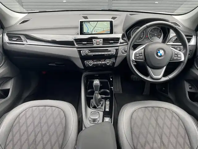 ＢＭＷ Ｘ１ xDrive 18d xライン 茨城県 2017(平29)年 3万km アルピンホワイトⅢ アドバンスドアクティブＳＦＴ　/ＡＣＣ　/ＨＵＤ　/インテリジェントＳＦＴ　/ＬＤＷ　/Ｂカメラ　/ＰＤＣ　/ナビ　/ＢＴ　/ＵＳＢ　/ＤＶＤ　/半革　/パワーテールゲート　/ＬＥＤヘッドライト　/ＥＴＣ２．０　/純正１８ＡＷ　/禁煙車