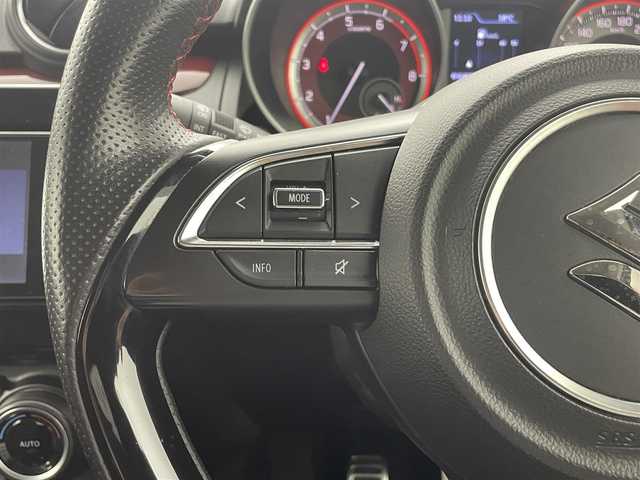スズキ スイフト スポーツ 熊本県 2018(平30)年 5.4万km スピーディーブルーM 社外ナビAVN-R7W　（CD・DVD・フルセグ・BT）/ビルトインＥＴＣ　/運転席シートヒーター　/クルーズコントロール　　/横滑り防止/純正フロアマット　/純正ドアバイザー　/純正17インチアルミホイール/オートライト/ＬＥＤヘッドライト　/フォグランプ　/ステアリングスイッチ　/電動格納ミラー/スマートキー/プッシュスタート/スペアキー1本
