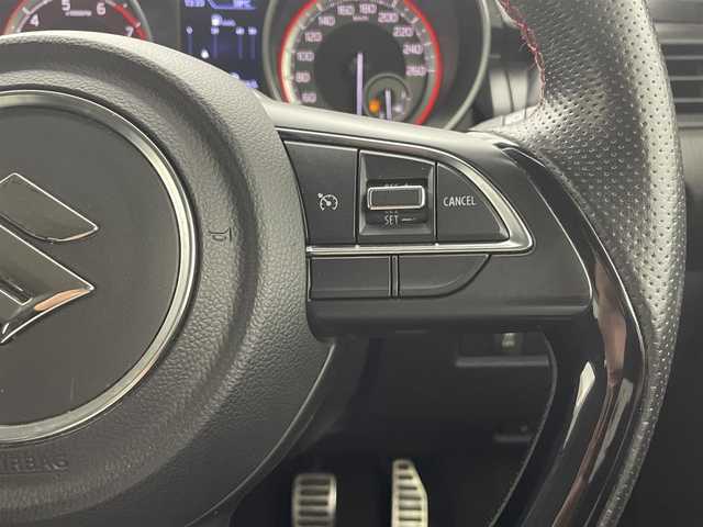 スズキ スイフト スポーツ 熊本県 2018(平30)年 5.4万km スピーディーブルーM 社外ナビAVN-R7W　（CD・DVD・フルセグ・BT）/ビルトインＥＴＣ　/運転席シートヒーター　/クルーズコントロール　　/横滑り防止/純正フロアマット　/純正ドアバイザー　/純正17インチアルミホイール/オートライト/ＬＥＤヘッドライト　/フォグランプ　/ステアリングスイッチ　/電動格納ミラー/スマートキー/プッシュスタート/スペアキー1本