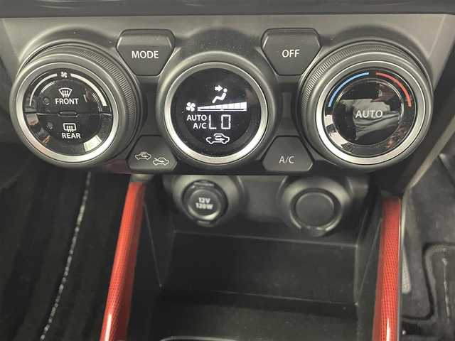 スズキ スイフト スポーツ 熊本県 2018(平30)年 5.4万km スピーディーブルーM 社外ナビAVN-R7W　（CD・DVD・フルセグ・BT）/ビルトインＥＴＣ　/運転席シートヒーター　/クルーズコントロール　　/横滑り防止/純正フロアマット　/純正ドアバイザー　/純正17インチアルミホイール/オートライト/ＬＥＤヘッドライト　/フォグランプ　/ステアリングスイッチ　/電動格納ミラー/スマートキー/プッシュスタート/スペアキー1本