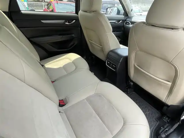 マツダ ＣＸ－５ XD シルクベージュセレクション 熊本県 2020(令2)年 5.5万km ジェットブラックマイカ BOSEサウンド/純正ナビ/【フルセグTV/CD/DVD/Bluetooth/ラジオ】/360°カメラ/前後ドライブレコーダー（ZDR-025）/レーダークルーズコントロール/パドルシフト/スマートシティブレーキサポート/レーンキープアシスト/ブラインドスポットモニター/クリアランスソナー/白ハーフレザーシート/前席シートヒーター/前席パワーシート/前席シートメモリ/ステアリングヒーター/パワーバックドア/純正19インチAW/LEDヘッドライト/ETC2.0/標識認識機能/アイドリングストップ/横滑り防止機能/純正ゴムマット/保証書/取扱説明書